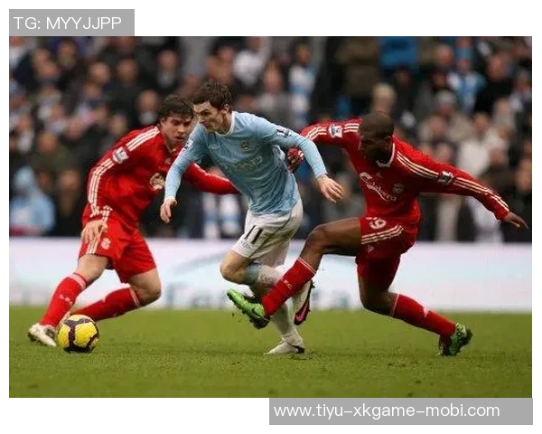 曼城遗憾错失良机萨维尼奥禁区内连射遭保托雷斯门线救险 曼城遗憾错失良机萨维尼奥禁区内连射遭保托雷斯门线救险