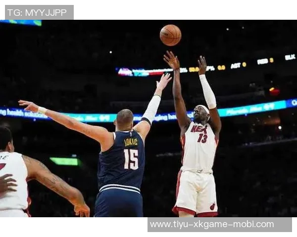 维金斯盛赞鲍威尔为今夏最佳引援称其为顶尖领袖展现非凡实力 维金斯盛赞鲍威尔为今夏最佳引援称其为顶尖领袖展现非凡实力